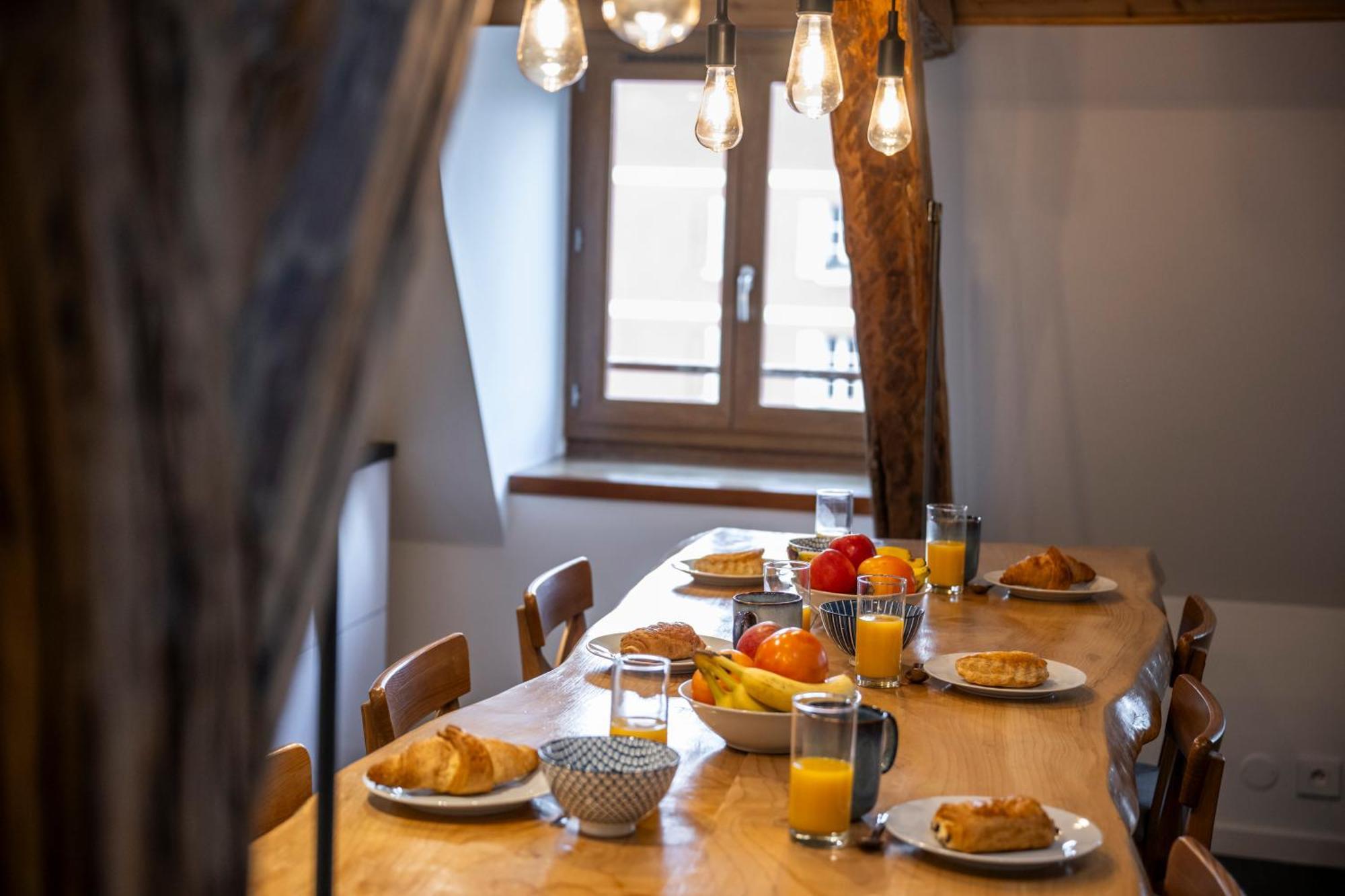 Superbe Loft - Situ Sur La Place Centrale Barcelonnette Esterno foto